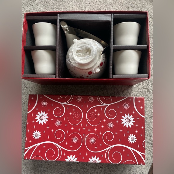 Teaopia Ceramic Teapot with 4 Cups Set - Picture 2 of 6